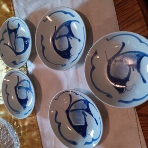 Set of 5 Blue and White Fish Design Bowls